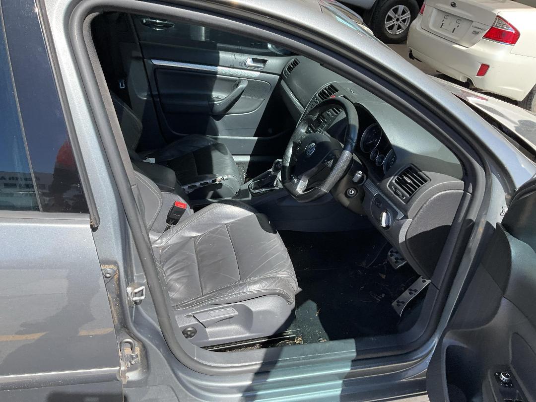 Photo '22' of Volkswagen Golf R32 V6 4M