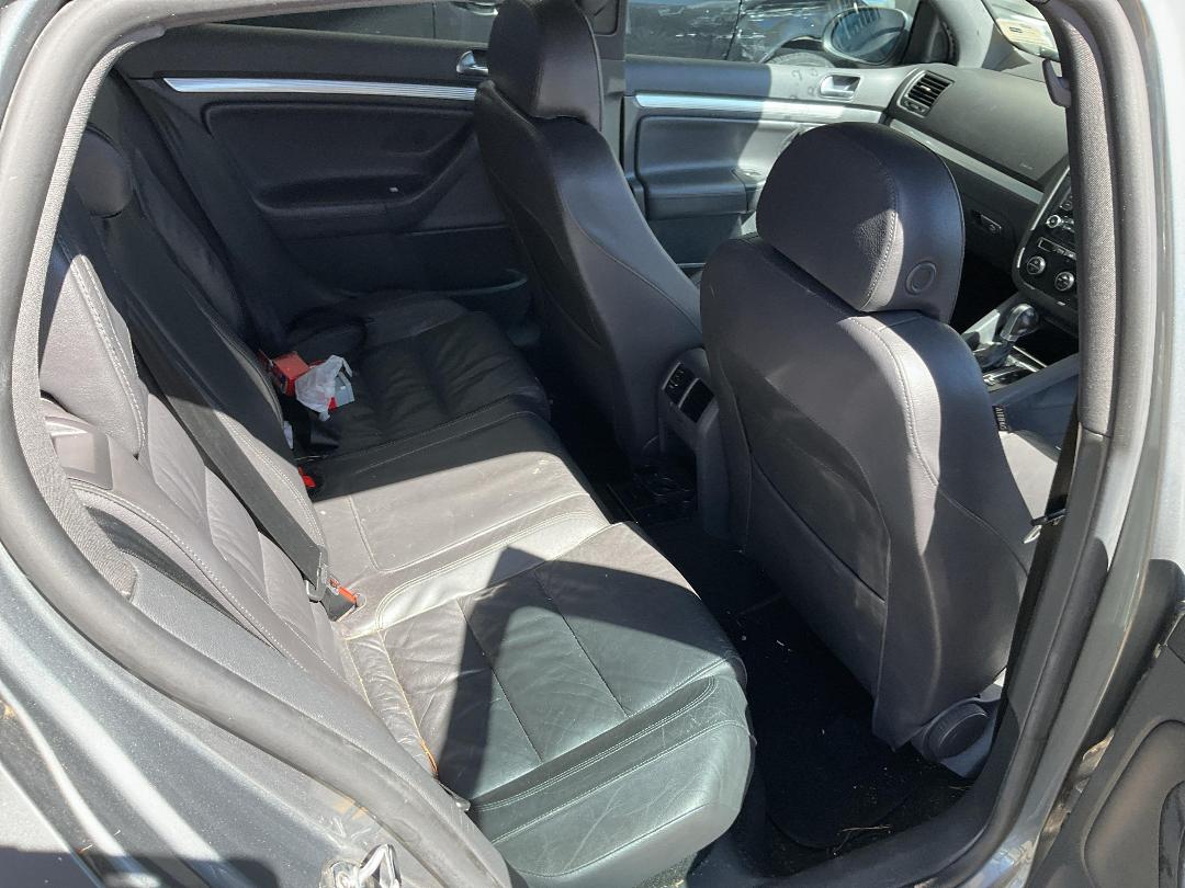 Photo '23' of Volkswagen Golf R32 V6 4M