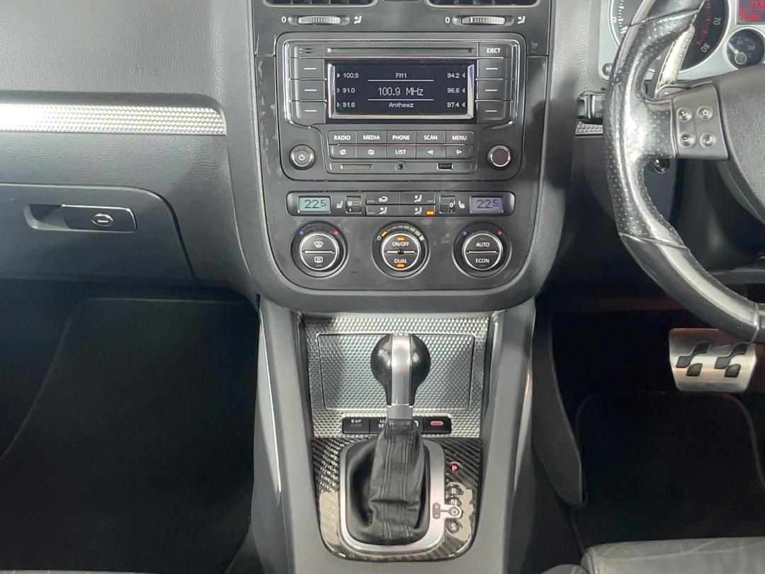 Photo '18' of Volkswagen Golf