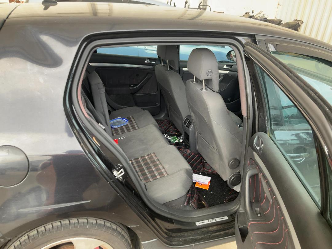 Photo '8' of Volkswagen Golf GTI