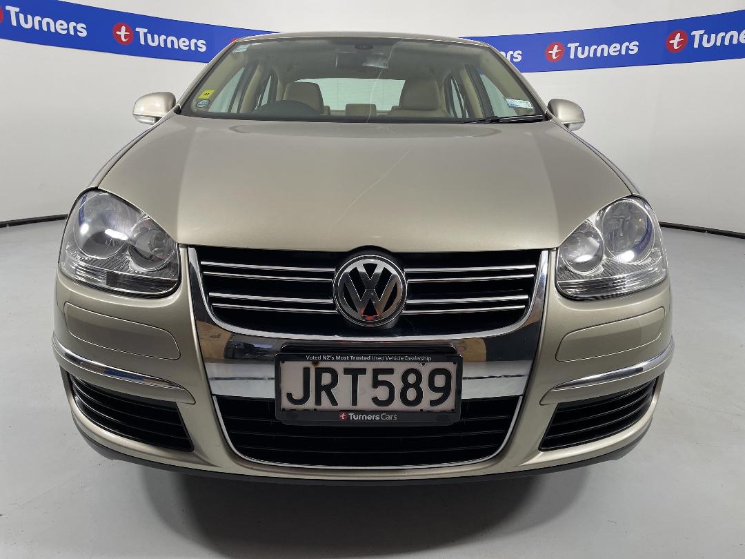 Photo '2' of Volkswagen Jetta Photo '2' of Volkswagen Jetta