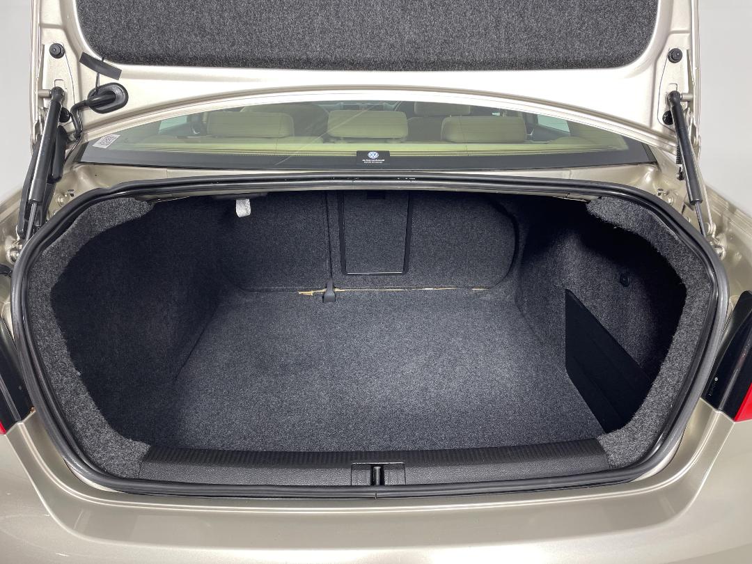 Photo '14' of Volkswagen Jetta Photo '14' of Volkswagen Jetta