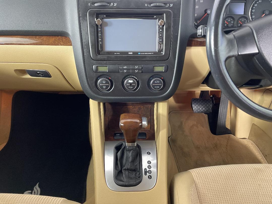 Photo '18' of Volkswagen Jetta Photo '18' of Volkswagen Jetta