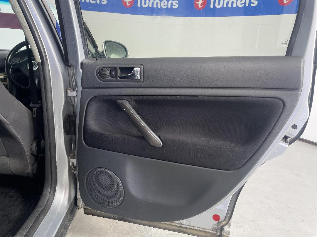 Photo '17' of Volkswagen Passat