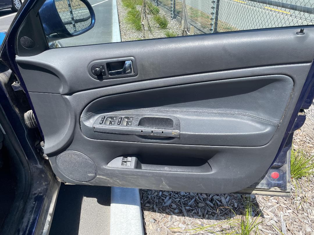 Photo '12' of Volkswagen Passat Photo '12' of Volkswagen Passat