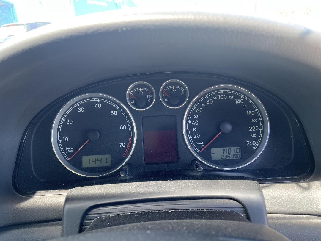 Photo '18' of Volkswagen Passat Photo '18' of Volkswagen Passat