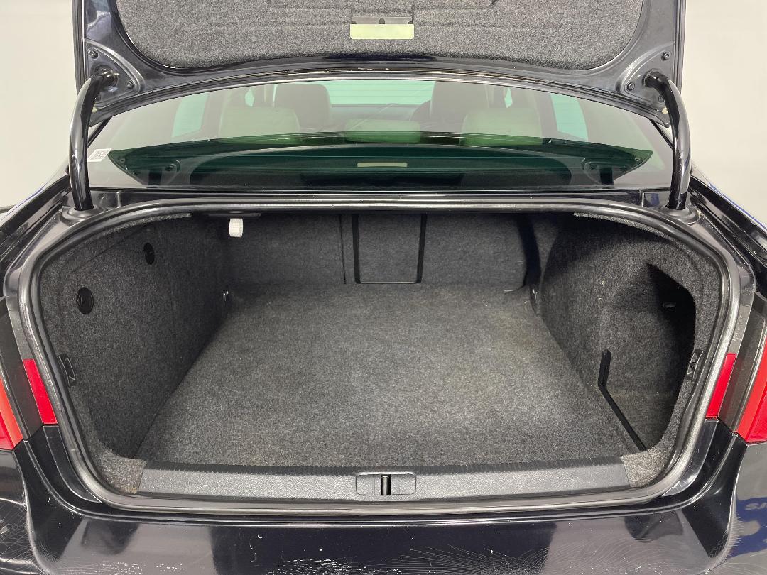 Photo '14' of Volkswagen Passat