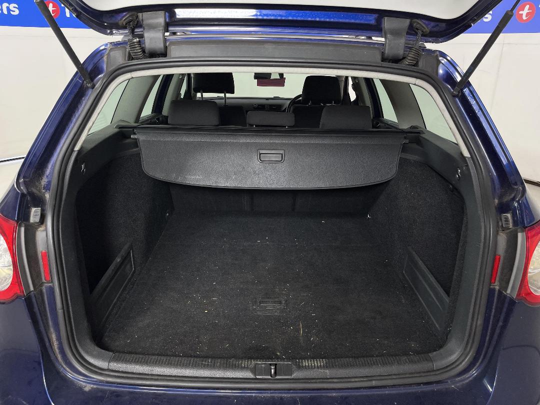 Photo '12' of Volkswagen Passat FSI