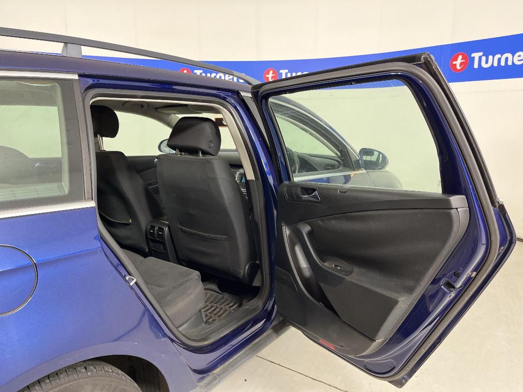 Photo '17' of Volkswagen Passat FSI