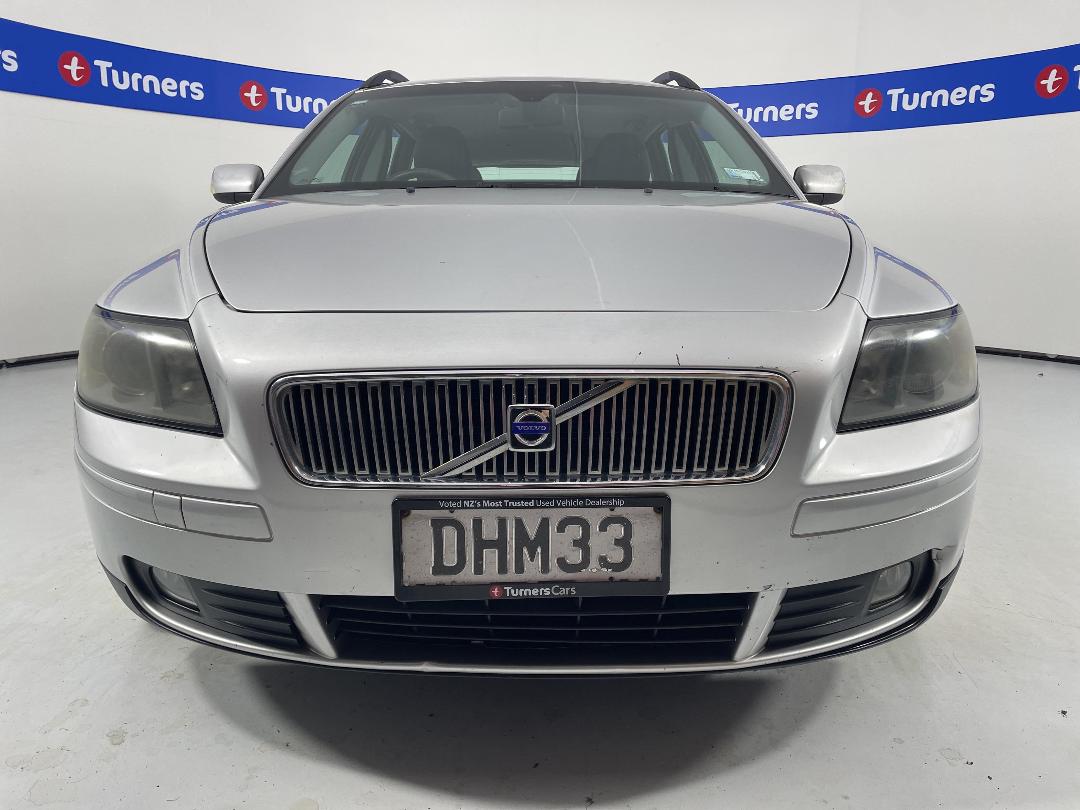 Photo '2' of Volvo V50