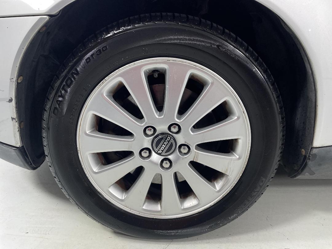 Photo '10' of Volvo V50