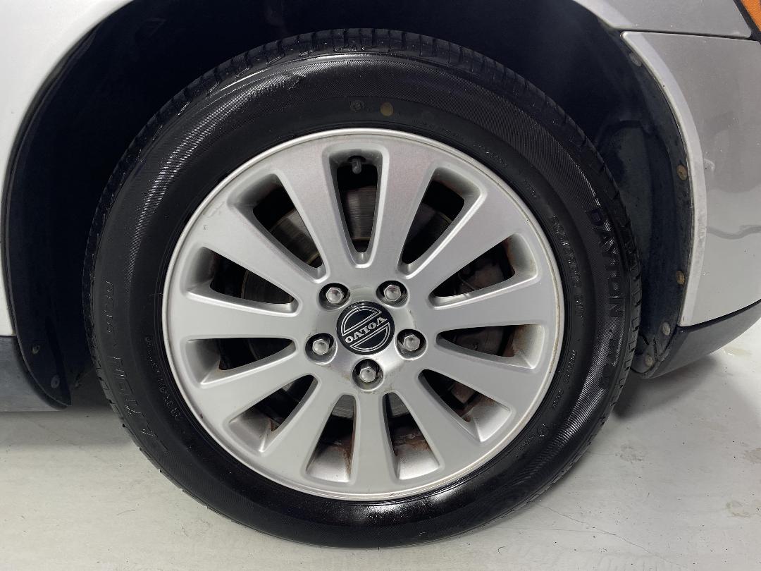 Photo '9' of Volvo V50