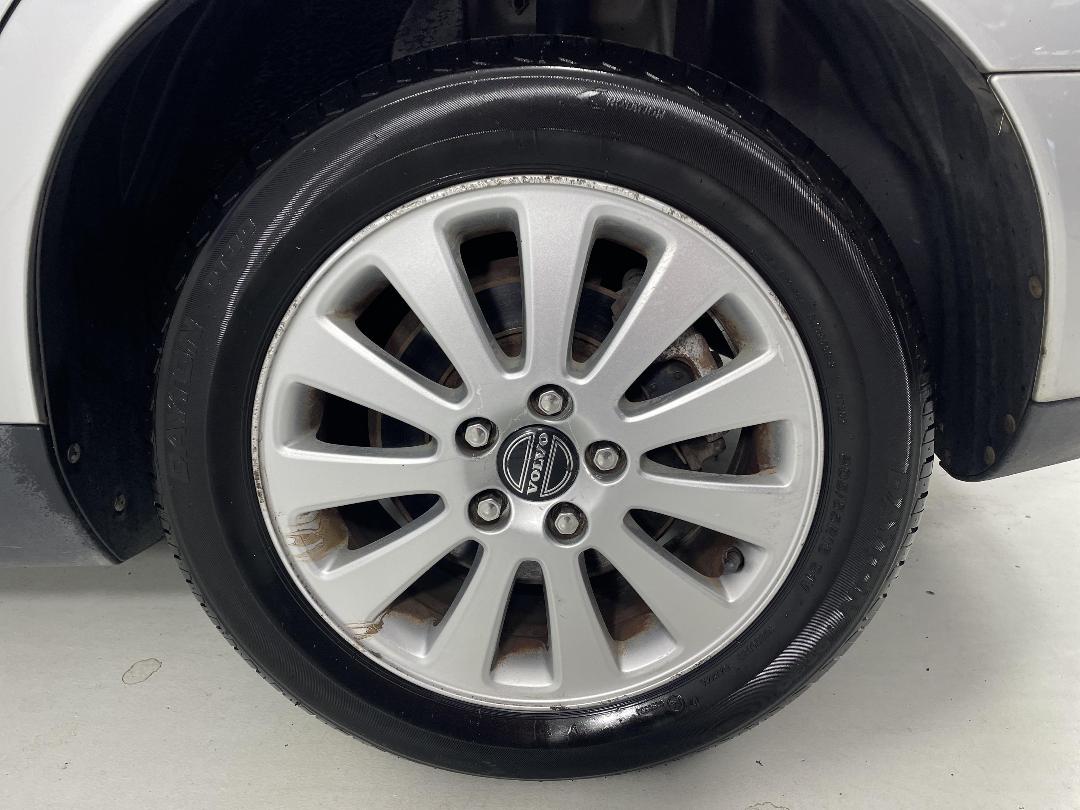 Photo '11' of Volvo V50