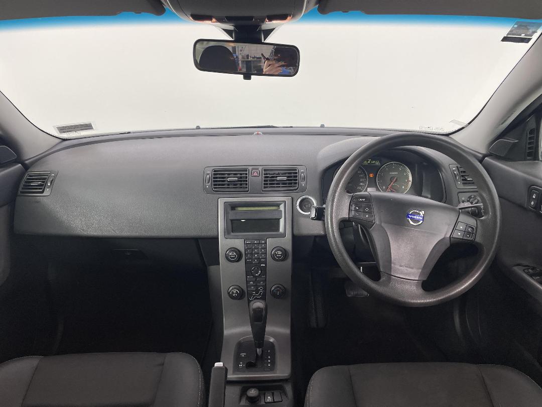 Photo '17' of Volvo V50