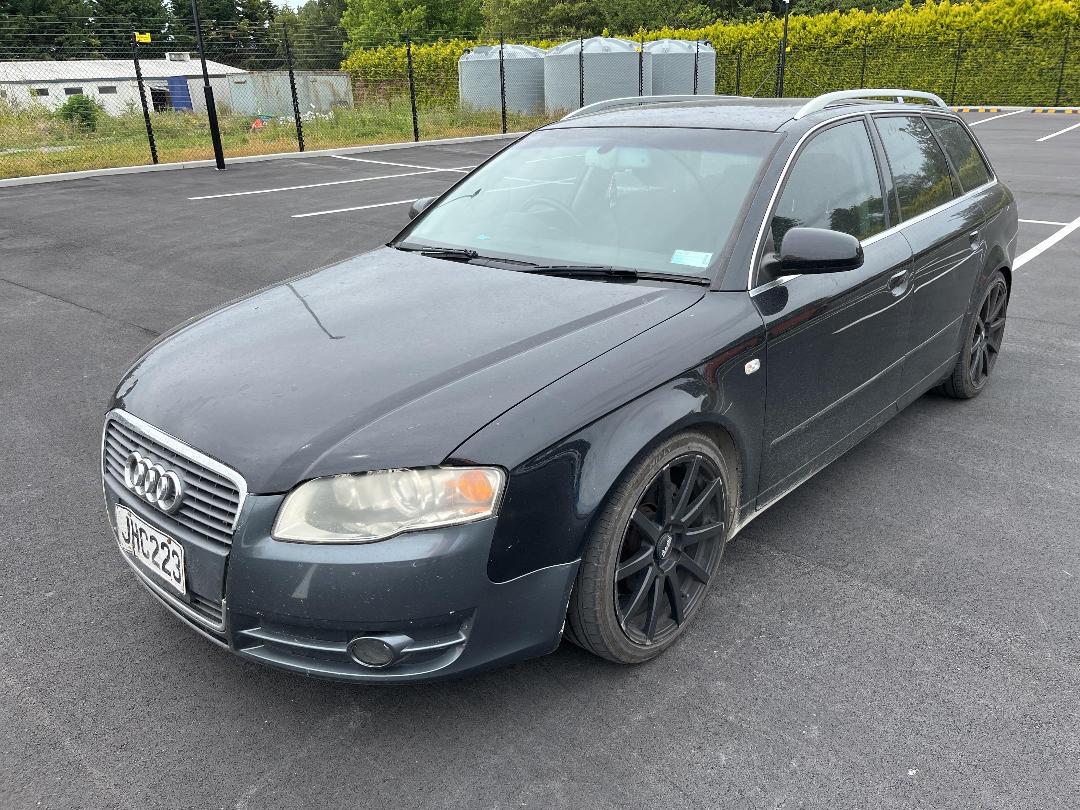 Photo '4' of Audi A4 Photo '4' of Audi A4