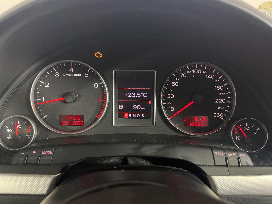 Photo '21' of Audi A4 Photo '21' of Audi A4