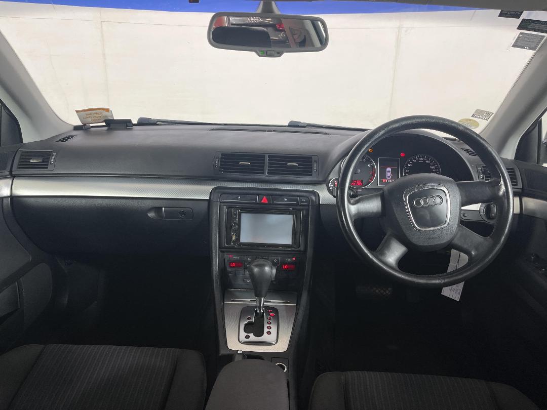 Photo '17' of Audi A4 Photo '17' of Audi A4