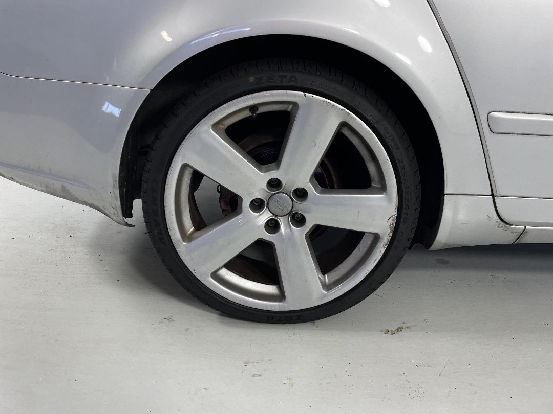 Photo '8' of Audi A4