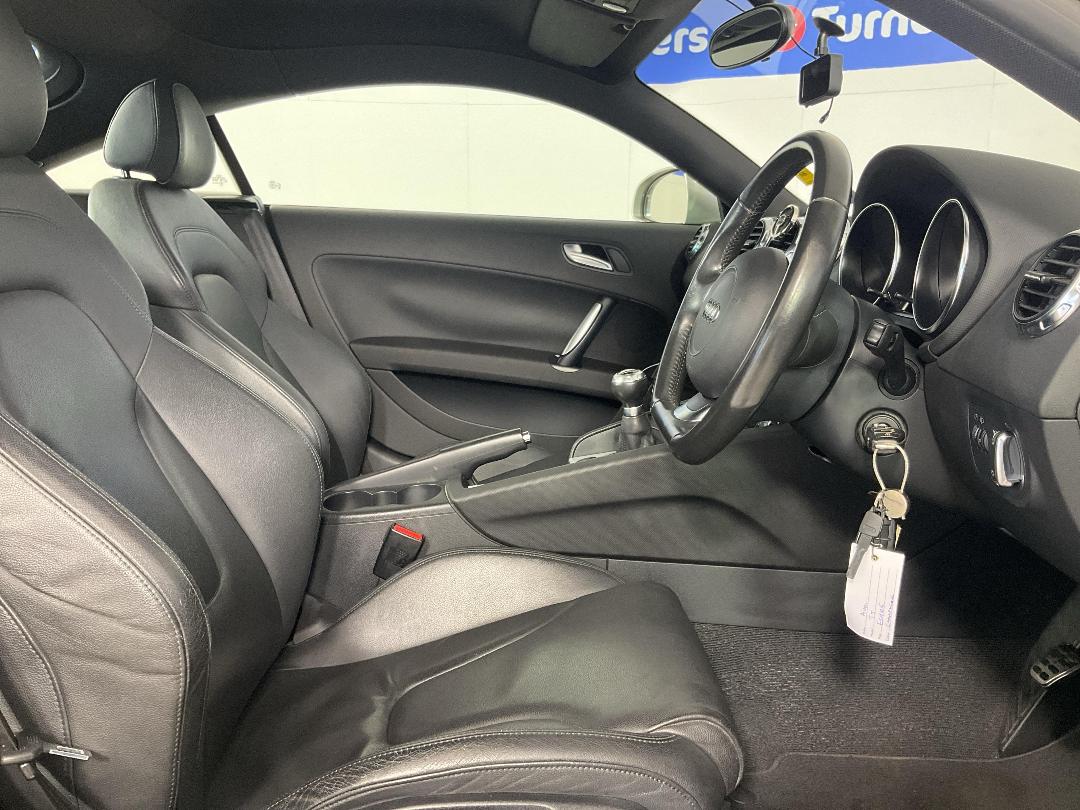 Photo '16' of Audi TT Photo '16' of Audi TT