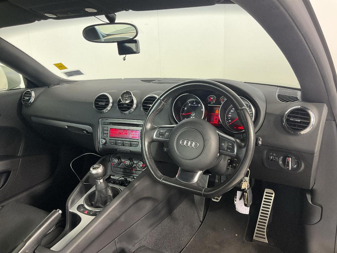 Photo '17' of Audi TT Photo '17' of Audi TT