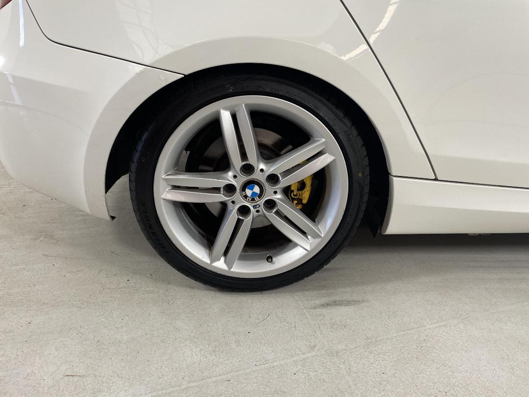 Photo '12' of BMW 130I