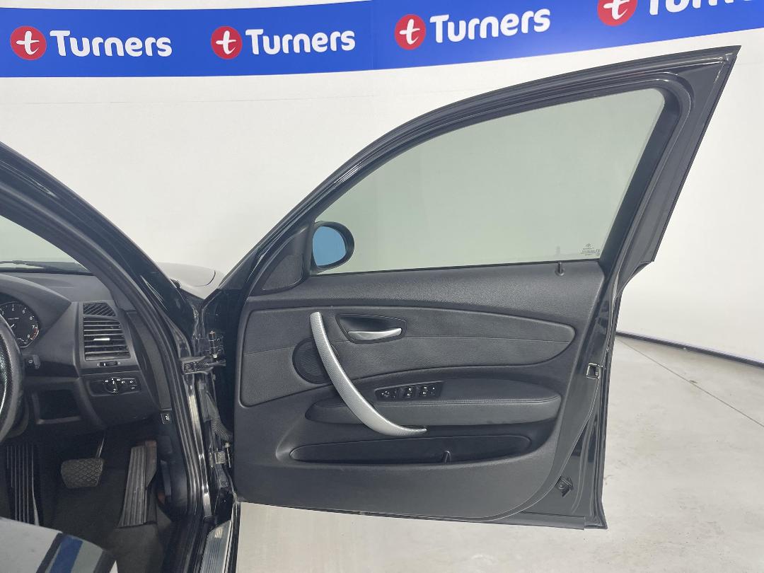 Photo '15' of BMW 130I