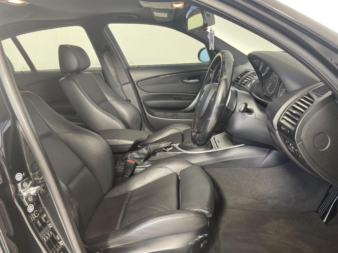 Photo '16' of BMW 130I