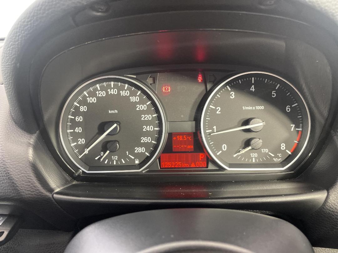 Photo '21' of BMW 130I