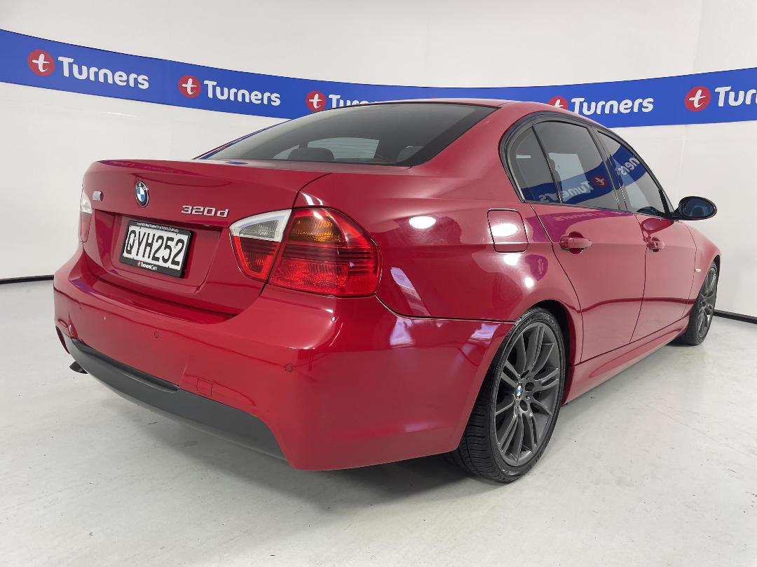 Photo '7' of BMW 3 Series Photo '7' of BMW 3 Series