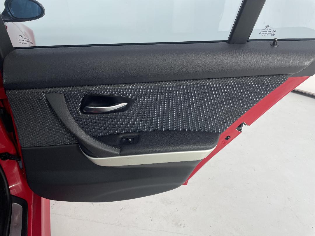 Photo '19' of BMW 3 Series Photo '19' of BMW 3 Series