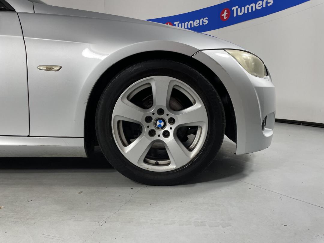 Photo '8' of BMW 320I Photo '8' of BMW 320I