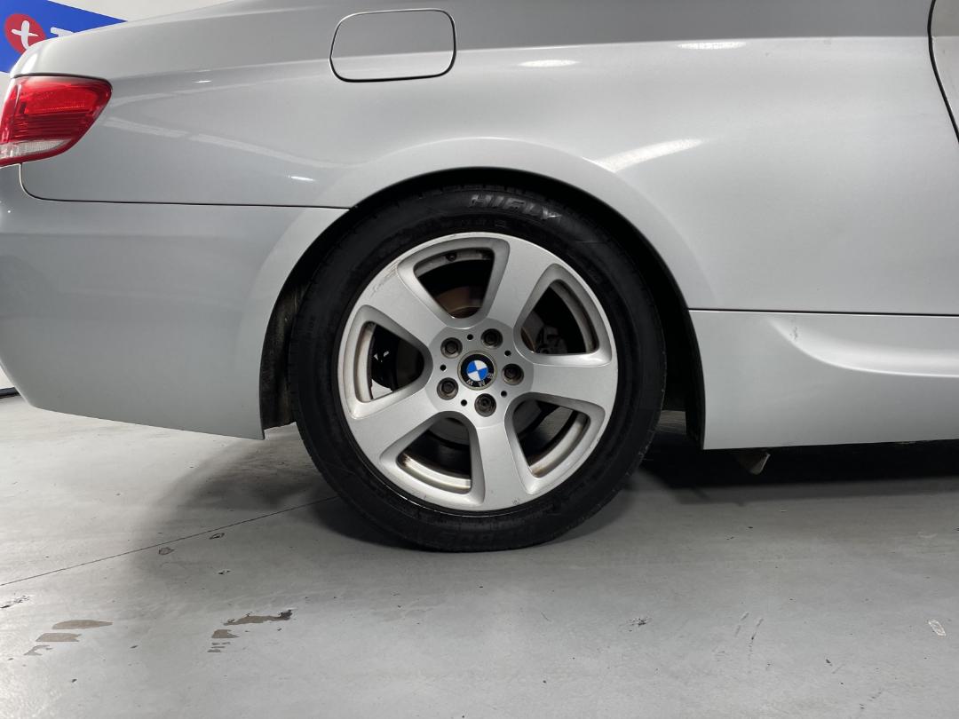 Photo '11' of BMW 320I Photo '11' of BMW 320I