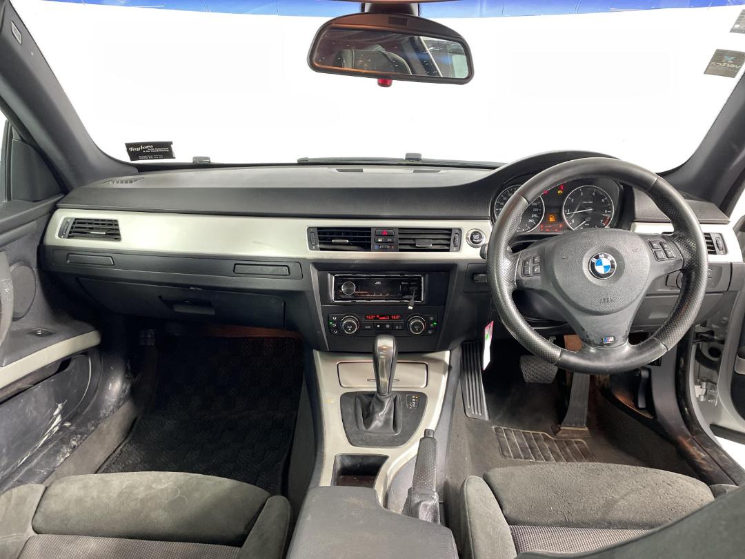 Photo '16' of BMW 320I Photo '16' of BMW 320I
