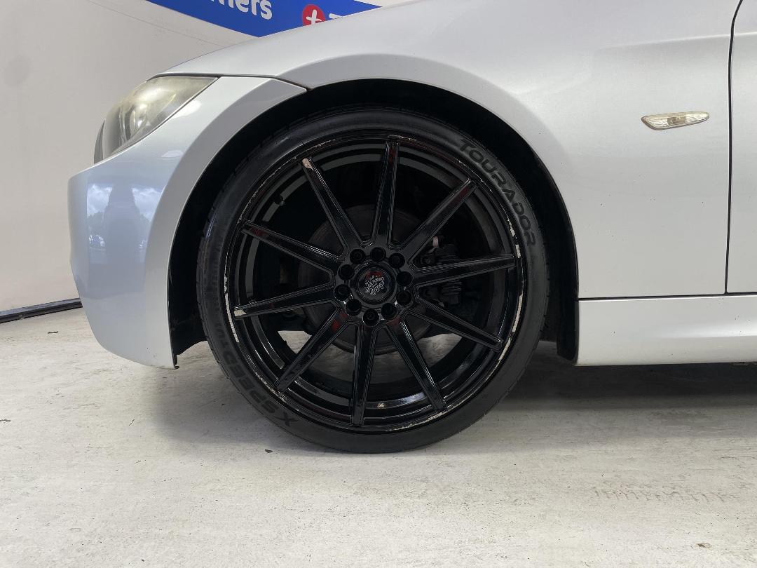 Photo '10' of BMW 320I