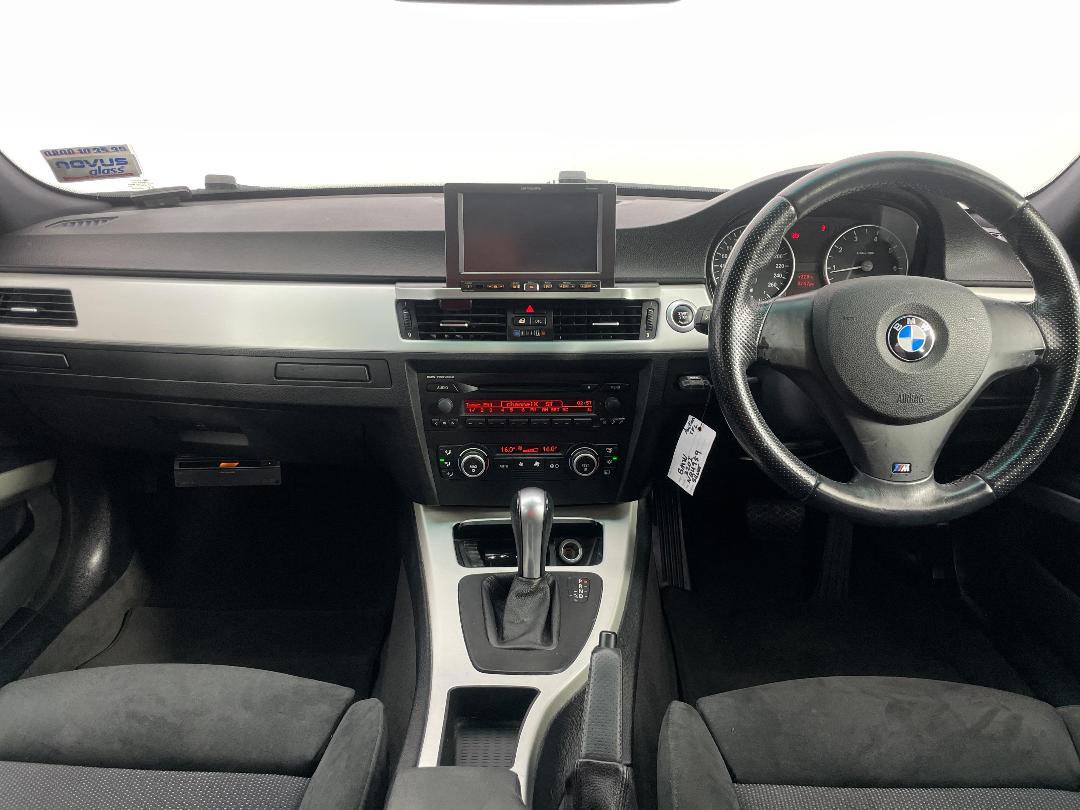 Photo '17' of BMW 320I
