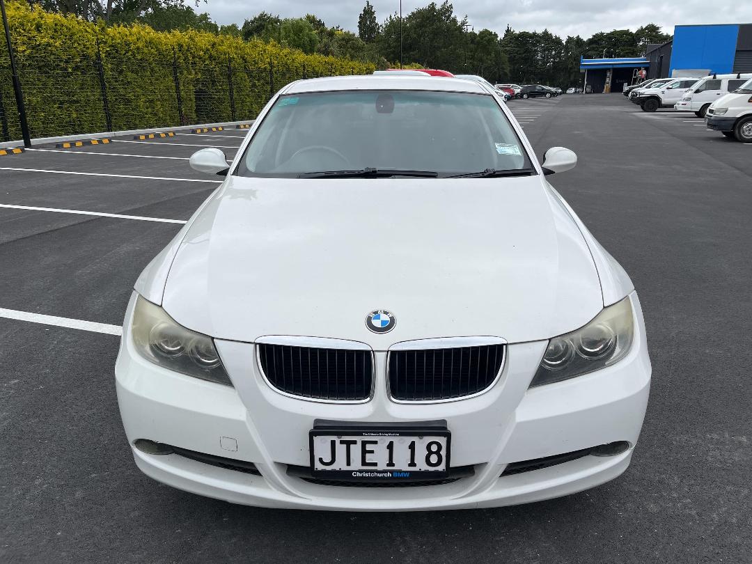 Photo '3' of BMW 320I Photo '3' of BMW 320I