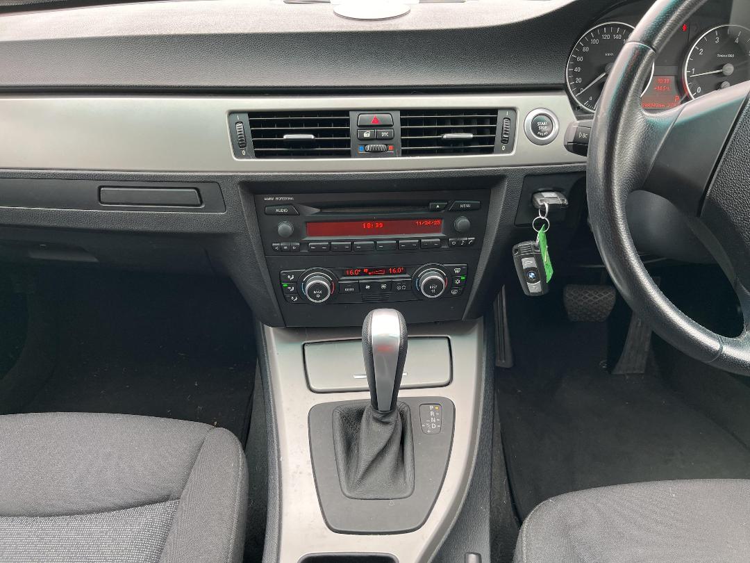 Photo '20' of BMW 320I Photo '20' of BMW 320I