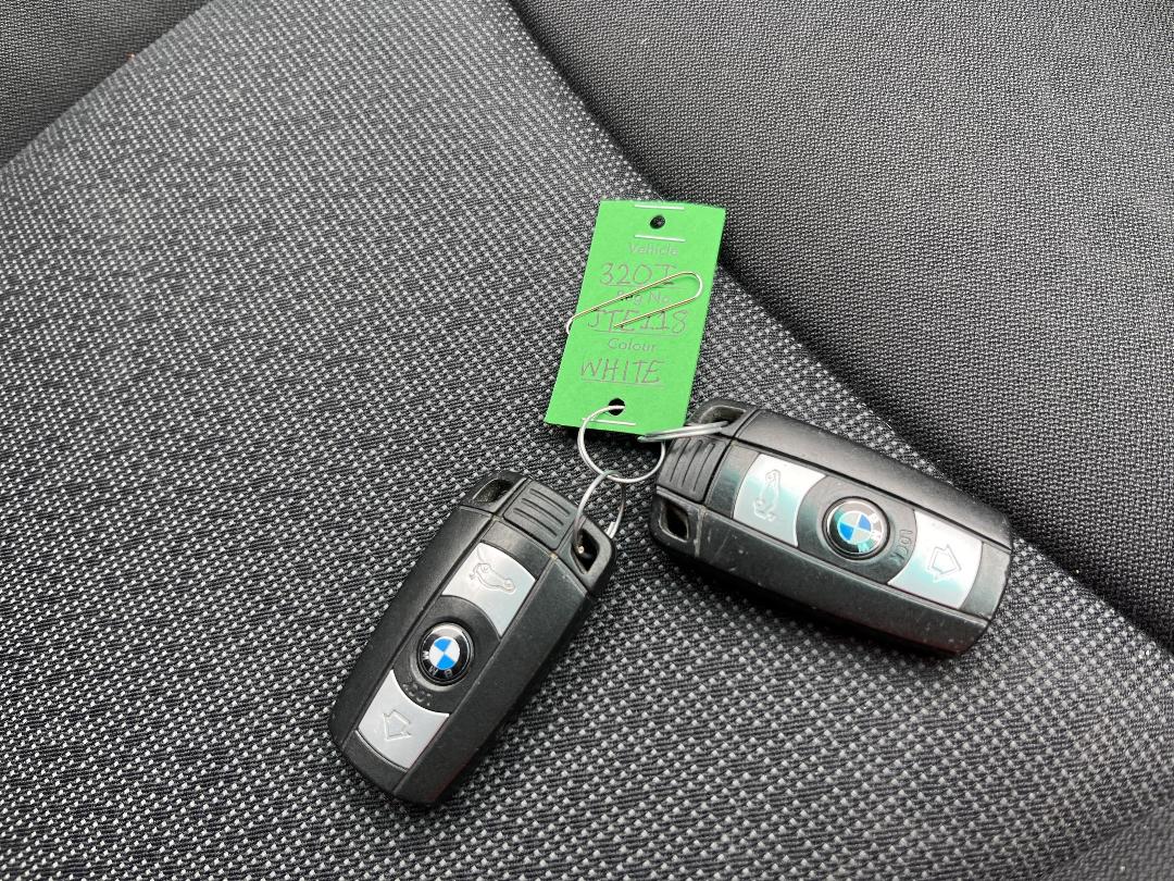 Photo '15' of BMW 320I Photo '15' of BMW 320I