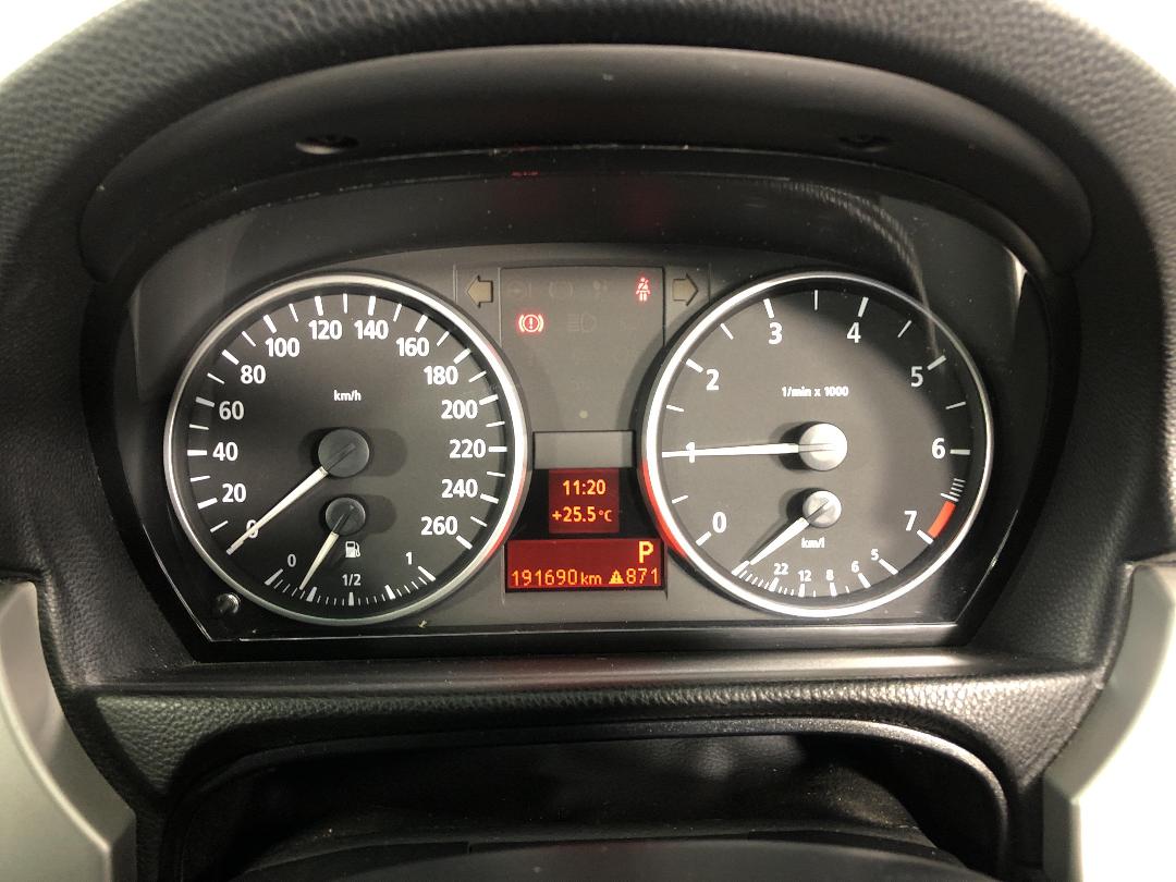 Photo '21' of BMW 320I