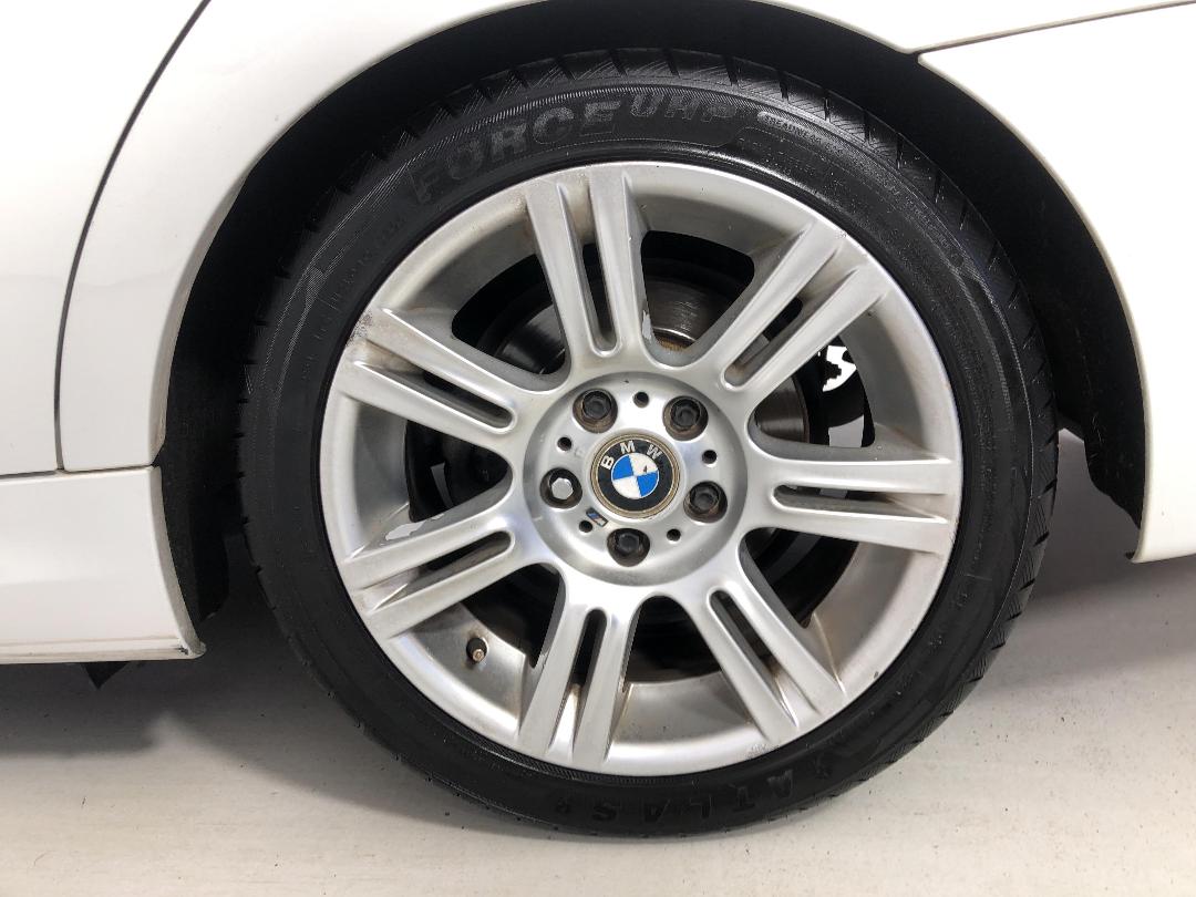 Photo '11' of BMW 320I Photo '11' of BMW 320I