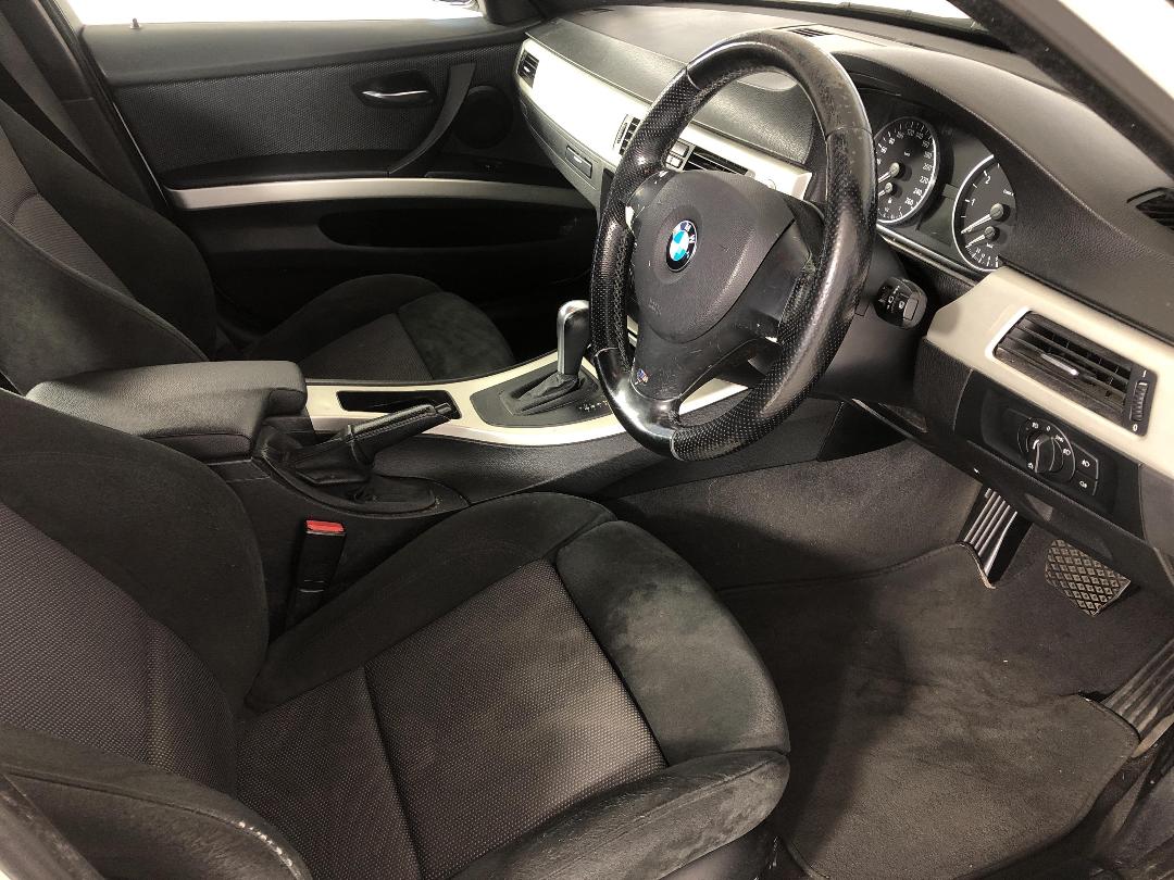 Photo '16' of BMW 320I Photo '16' of BMW 320I