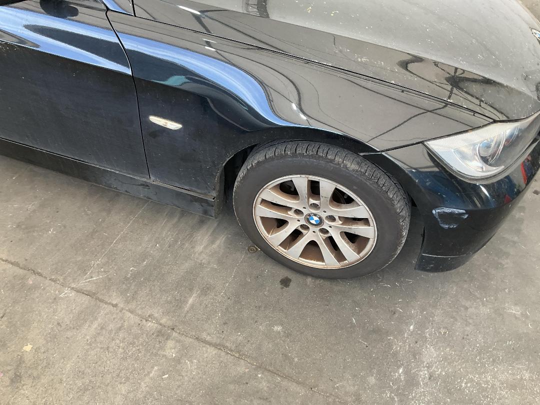 Photo '2' of BMW 320I