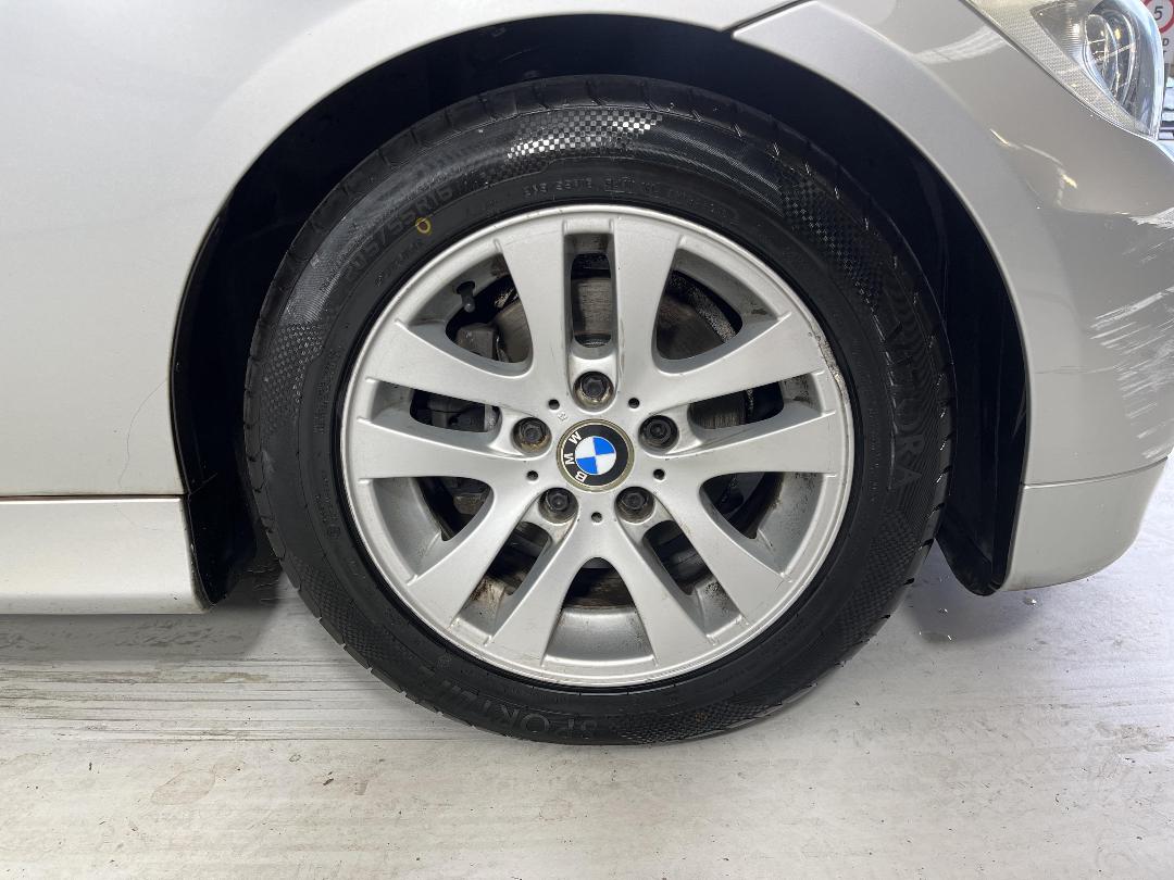 Photo '9' of BMW 320I