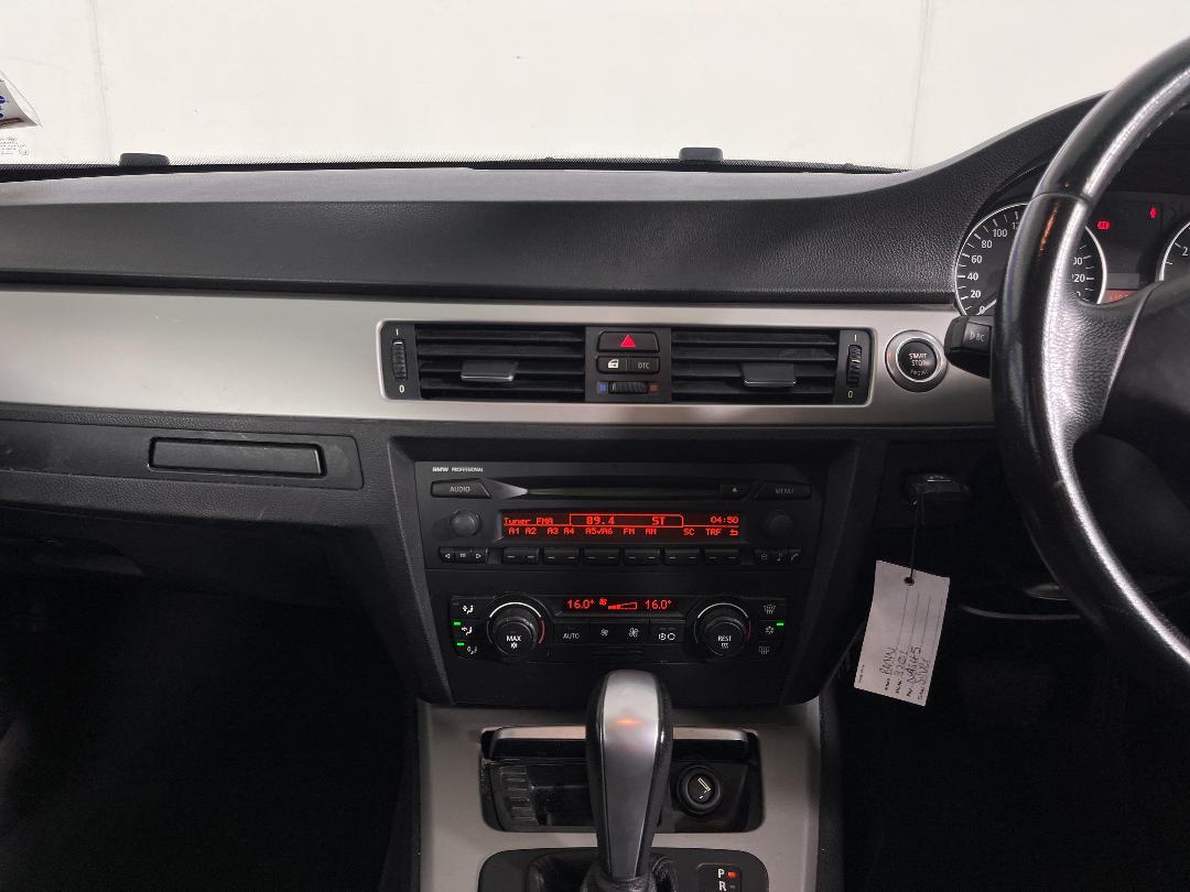 Photo '18' of BMW 320I