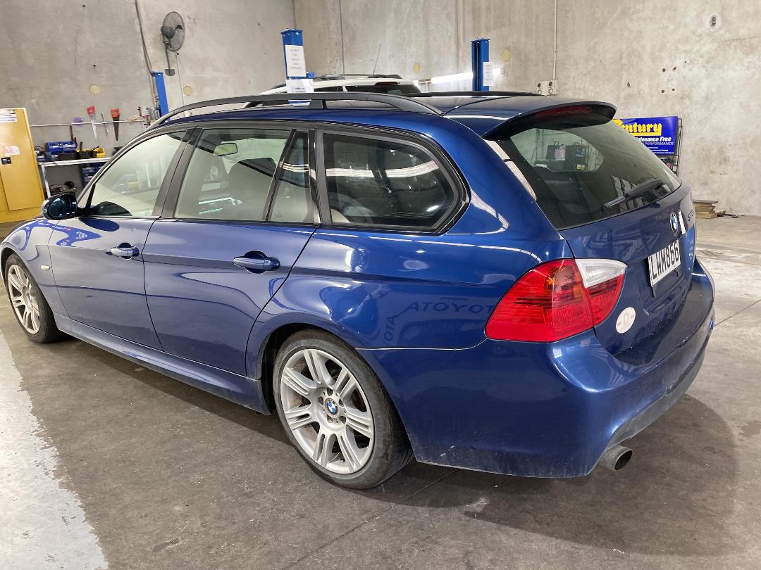 Photo '4' of BMW 320I