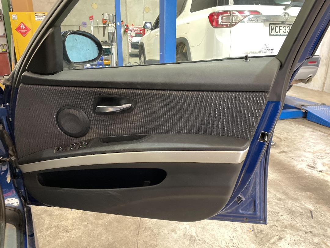 Photo '13' of BMW 320I