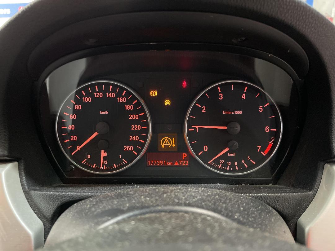 Photo '19' of BMW 320I