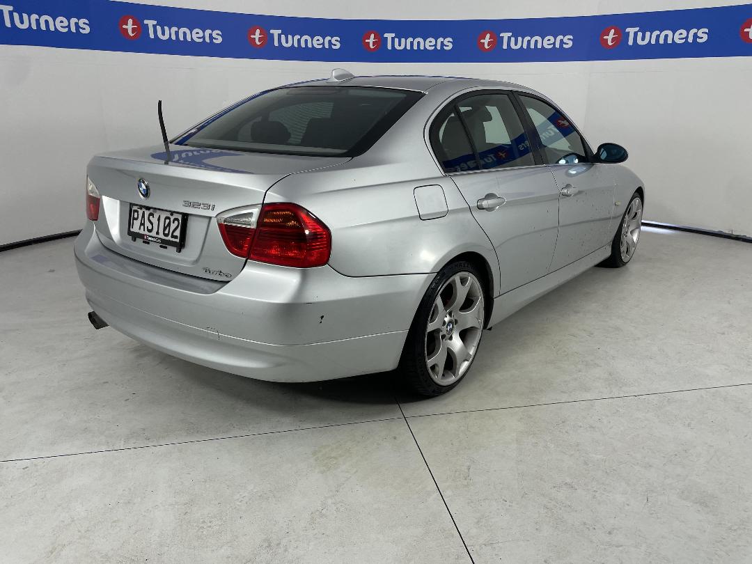 Photo '4' of BMW 323I