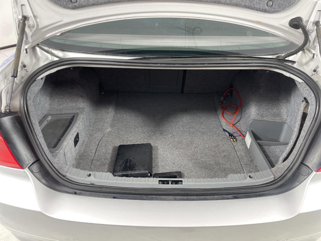 Photo '7' of BMW 323I