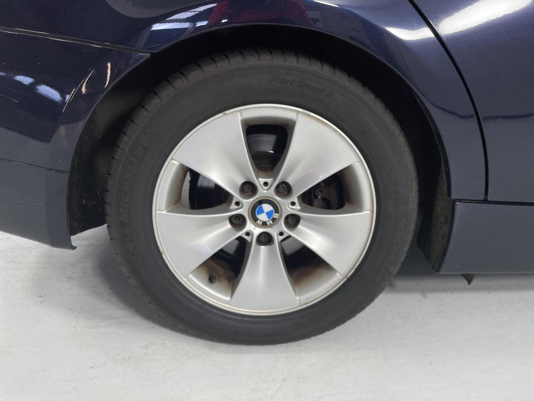 Photo '10' of BMW 323I Photo '10' of BMW 323I